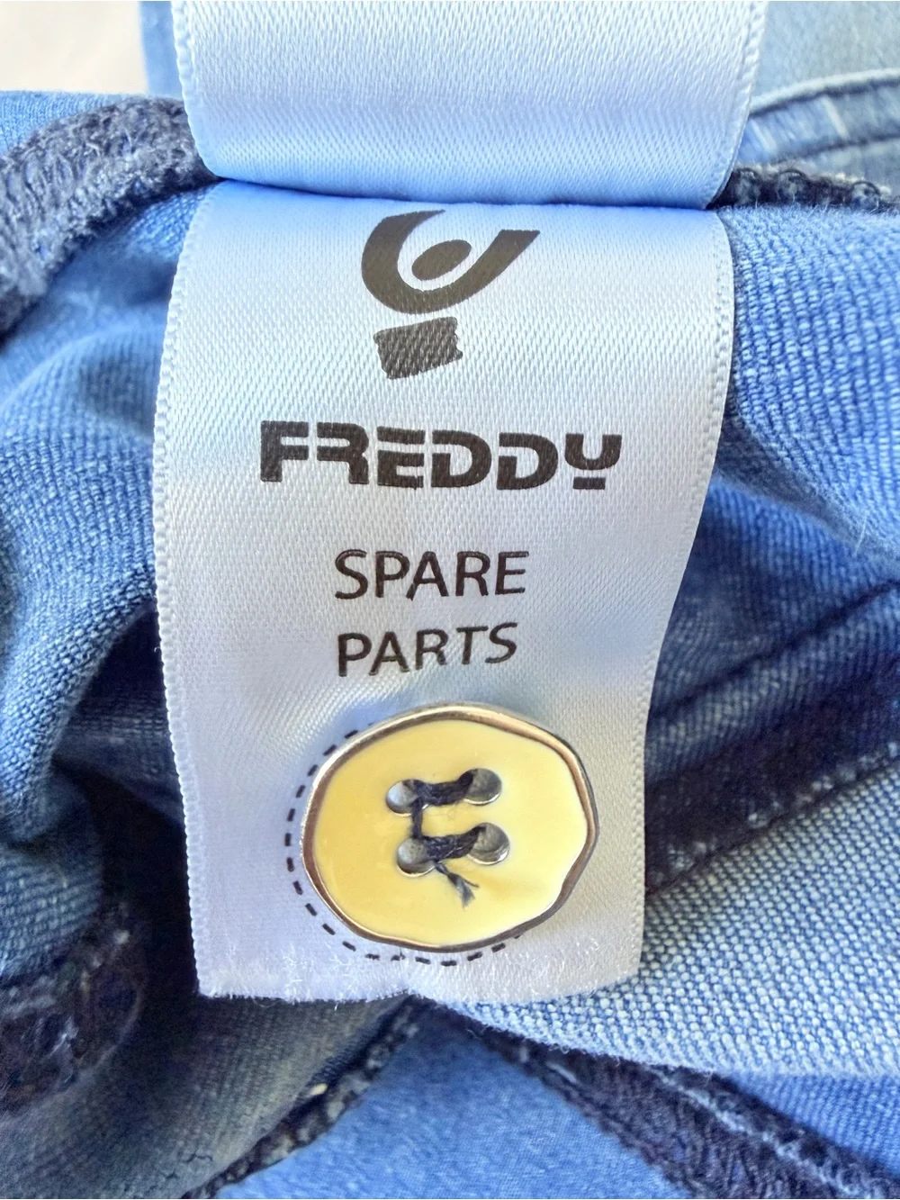 Freddy WRUP Denim High Waisted 3 Button Biker Shorts Light Blue Blue size 4 nWOT